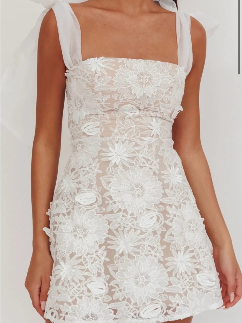 Selfie Leslie White Floral Lace Tie-Strap Mini Dress